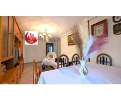 ¡Pisazo en Venta de 4 dormitorios en zona REINA VICTORIA!