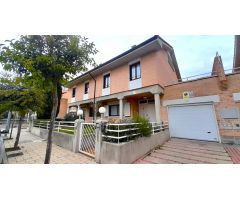 CHALET EN VENTA EN URBANIZACIÓN VALPARAÍSO