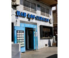 ¡Oportunidad para inversores! Local comercial con terraza alquilado.