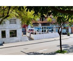 ¡Oportunidad para inversores! Local comercial con terraza alquilado.