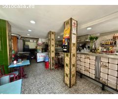 ¡Oportunidad para inversores! Local comercial con terraza alquilado.
