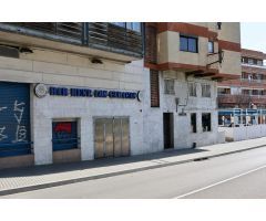 ¡Oportunidad para inversores! Local comercial con terraza alquilado.