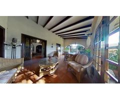 Chalet exclusivo en Maitino, Elche: amplitud, confort y entorno natural