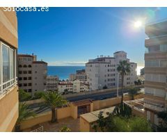 Apartamento moderno con vistas al mar, licencia turística y piscina cerca de la playa