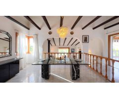 Villa independiente con piscina y vistas despejadas en Santa Ponça