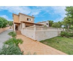 Casa con piscina en Cala Mesquida