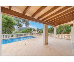 Casa con piscina en Cala Mesquida