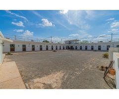 Finca rústica con campo de hípica y licencia de hostelería