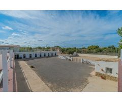 Finca rústica con campo de hípica y licencia de hostelería