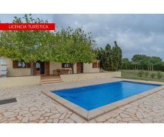 Finca rústica con licencia vacacional y piscina