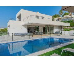 Moderna villa con piscina en Cala Vinyes
