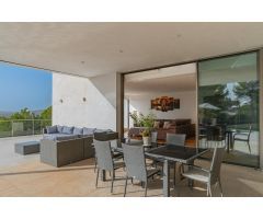 Moderna villa con piscina en Cala Vinyes