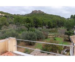 Propiedad única al pie de la Sierra en Andratx Pueblo a reformar