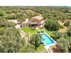 Exclusiva villa de lujo con piscina, amplios jardines y licencia turística en S’Horta