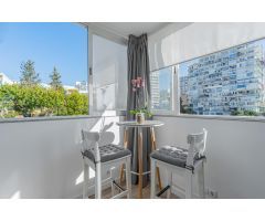 Estudio con vistas al mar en Cala Major