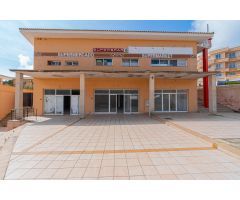 Conjunto de 3 locales comerciales en Cala Mendia