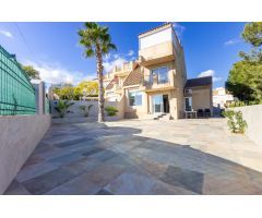 Chalet en venta 3 dormitorios en Alicante con calidades de lujo.