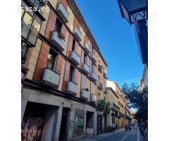 Plaza de garaje para coche grande