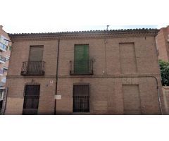 Edificio antiguo para rehabilitar con nueva construcción