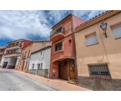 ^**^BONITA CASA DE PUEBLO DE 79 M2 CON GARAJE Y AMUEBLADO^**^ En venta preciosa casa de pueblo ubica