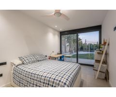 ^**^LUJOSO CHALET A ESTRENAR EN EXCLUSIVA URBANIZACIÓN EN SAN VICENTE DEL RASPEIG CON MÁS DE 350M2^*
