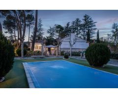 ^**^IMPRESIONANTE CORTIJO EN LA EXCLUSIVA ZONA DE MONCLOA, 970M2 CONSTRUIDOS ENPARCELA DE MAS DE 360