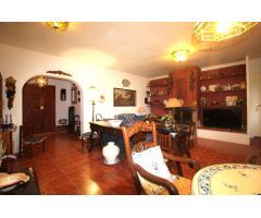 Se vende casa amueblada