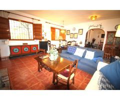 Se vende casa amueblada