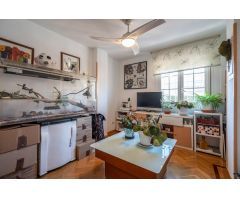 ^**^LA CASA QUE LO TIENE TODO: 329 M2, JARDÍN, PISCINA PRIVADA Y ZONA DE OCIO^**^ Descubre este espe