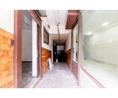 LOCAL COMERCIAL en SOL, en ubicación privilegiada en pleno centro de Madrid