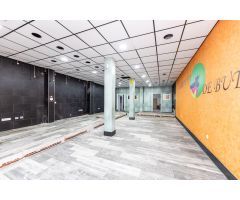Local diáfano en zona comercial de Puerta Bonita (Carabanchel)