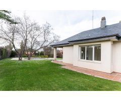 Chalet en Venta en Ciudalcampo, Madrid