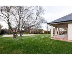 Chalet en Venta en Ciudalcampo, Madrid