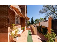 Chalet en Venta en Arroyomolinos de Montánchez, Madrid
