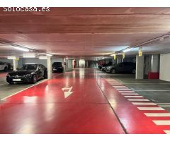 Plaza de garaje para coche grande