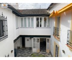 Espectacular casa de 2 plantas, con 2 viviendas, situada en pleno corazón de Jerez, lista para vivir