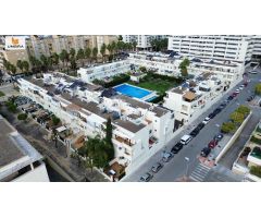 ???? Casa pareada de 4 hab. con sótano, patios, ático y piscina en la Milla de Oro de Jerez