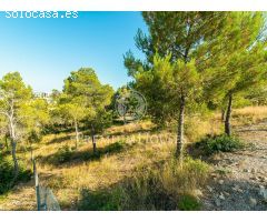 Magnífico solar en Can Girona para vivienda unifamiliar con vistas al golf y al mar