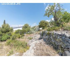 Espectacular terreno en venta con vistas al mar en Levantina Sitges