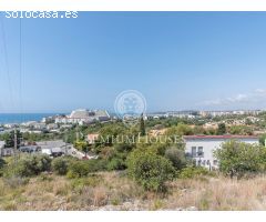 Espectacular terreno en venta con vistas al mar en Levantina Sitges