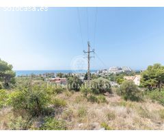 Espectacular terreno en venta con vistas al mar en Levantina Sitges