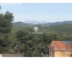 Terreno muy plano con excelentes vistas al mar y a Montserrat ideal inversores