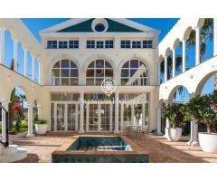 Villa romana con piscina en Avinyonet del Penedés