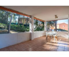 Casa en La Mora con gran parcela