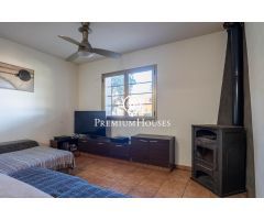 Casa en La Mora con gran parcela