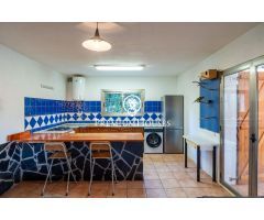 Casa en La Mora con gran parcela