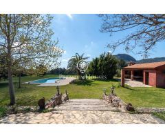 Casa con encanto y gran parcela en Vilanova dEscornalbou