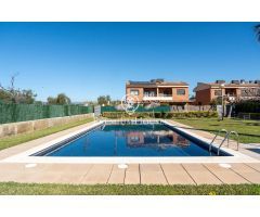 Adosado con jardín en La Llosa