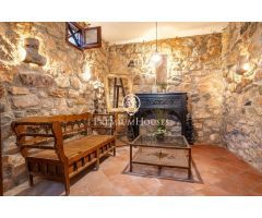 Casa con jardín y piscina en Prenafeta