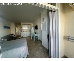 COQUETO ESTUDIO EN PRIMERA LINEA DE PLAYA EN TORREMOLINOS